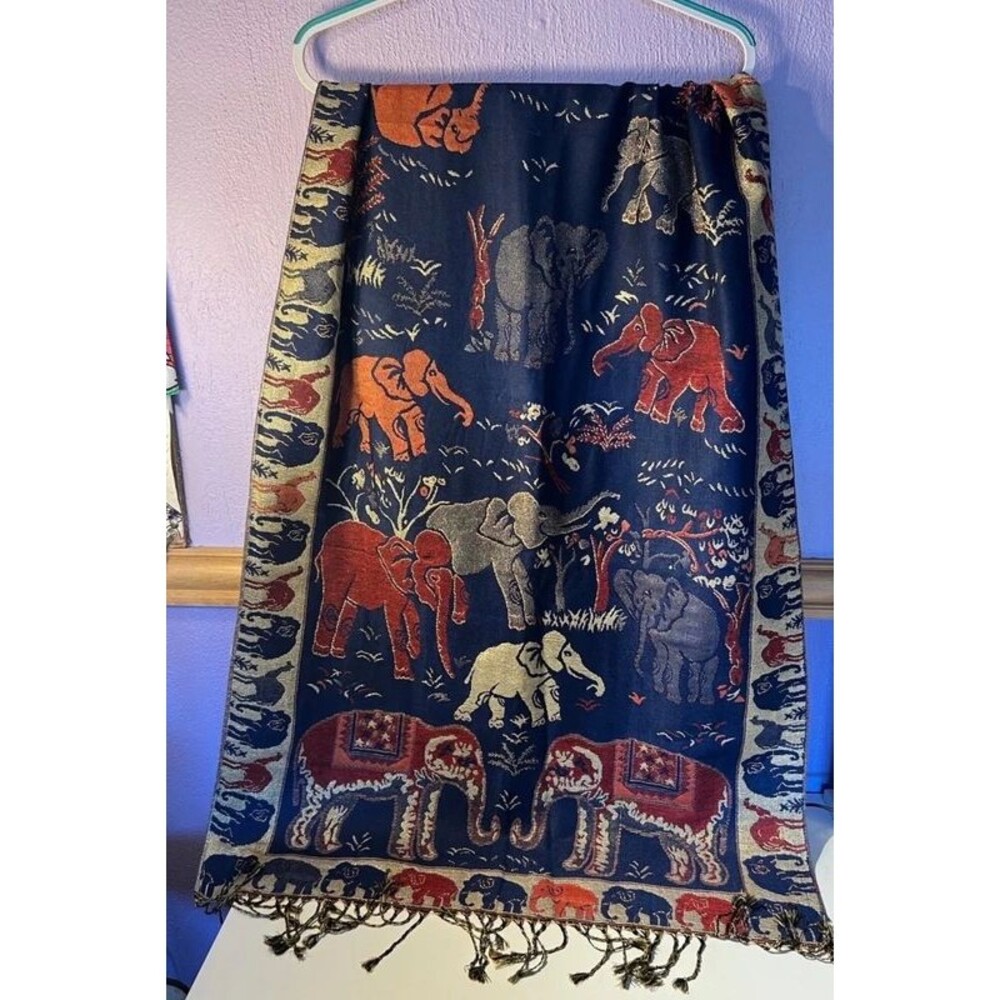 Omparamy Vintage Marca Elephant Tapestry Scarf – Red, Gray & White Print on Navy